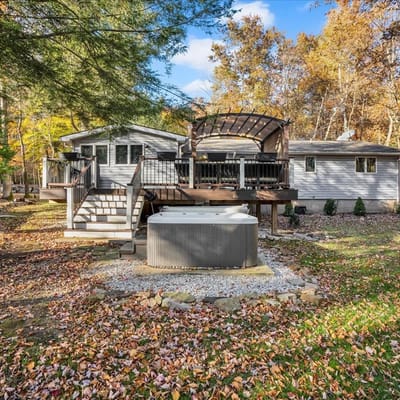 Mountain Home: Hot Tub, Lake Beach & Fireplace